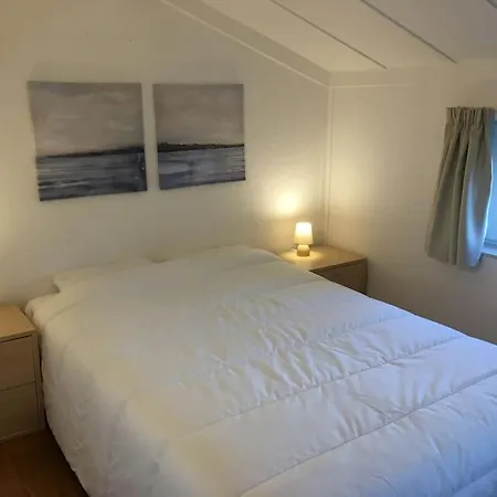 Nwd114 Aangenaam Vakantiehuisje In Voor 6 Personen * Nieuport